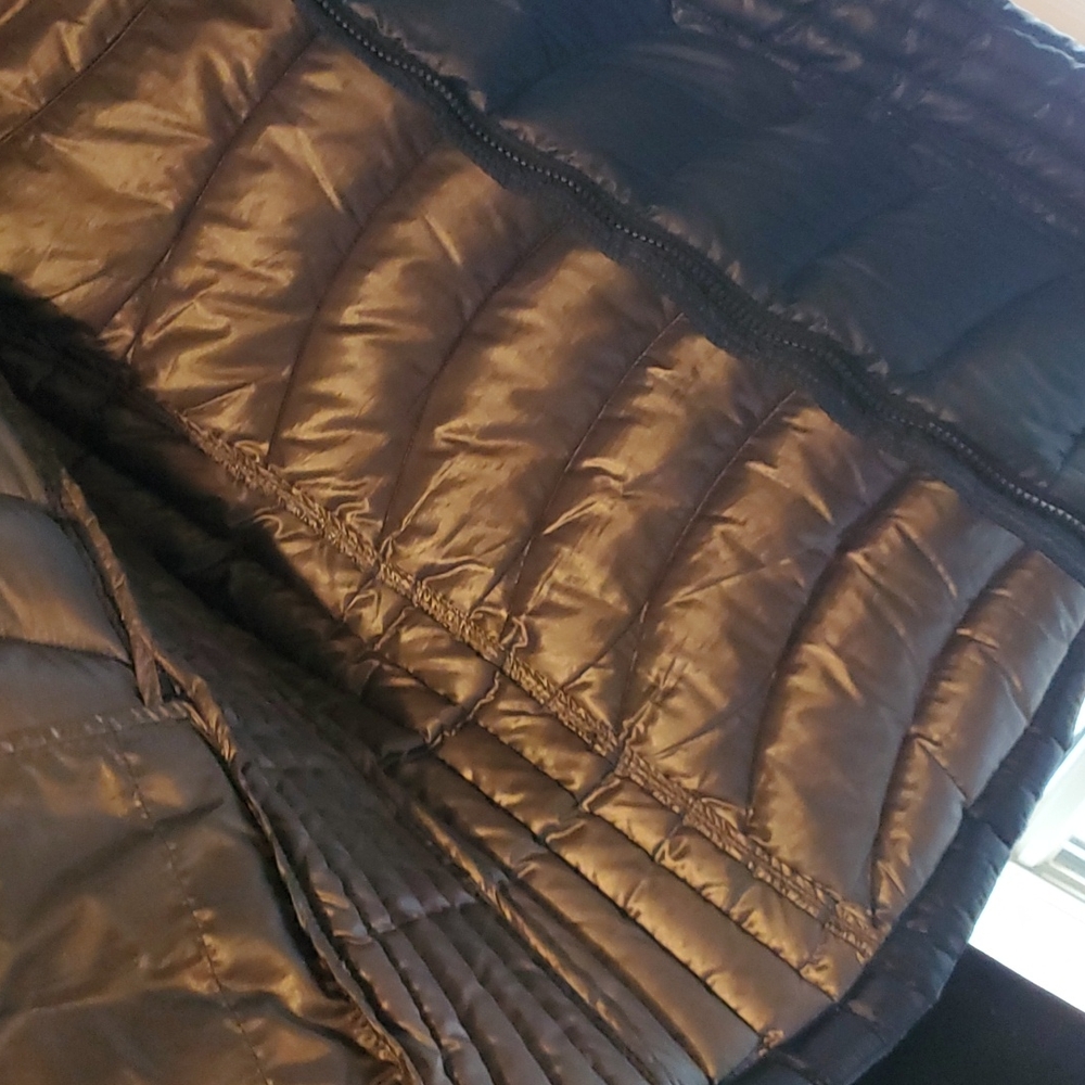 Light Weight Packable Premium Down Jacket - image 4